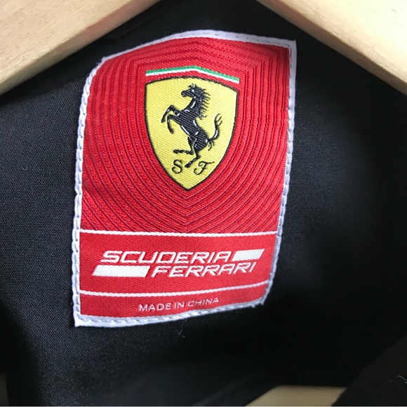 Scuderia Ferrari Softshell-W Formula 1 Jacket - Picture 9 of 11